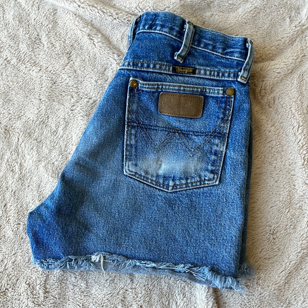 Vintage wrangler shorts, George strait edition